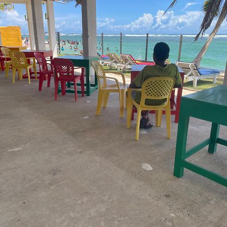 מטרה Sayuri Beach Hotel מראה חיצוני תמונה