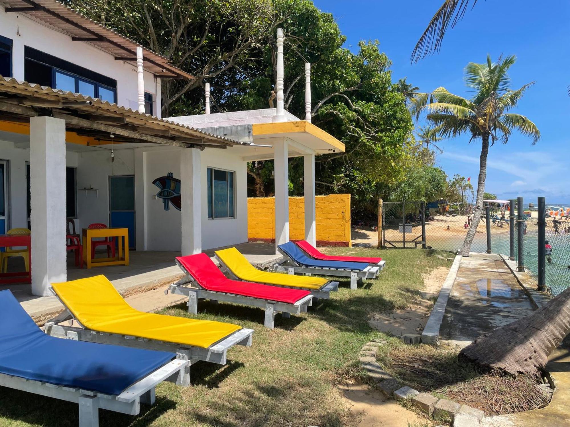 מטרה Sayuri Beach Hotel מראה חיצוני תמונה